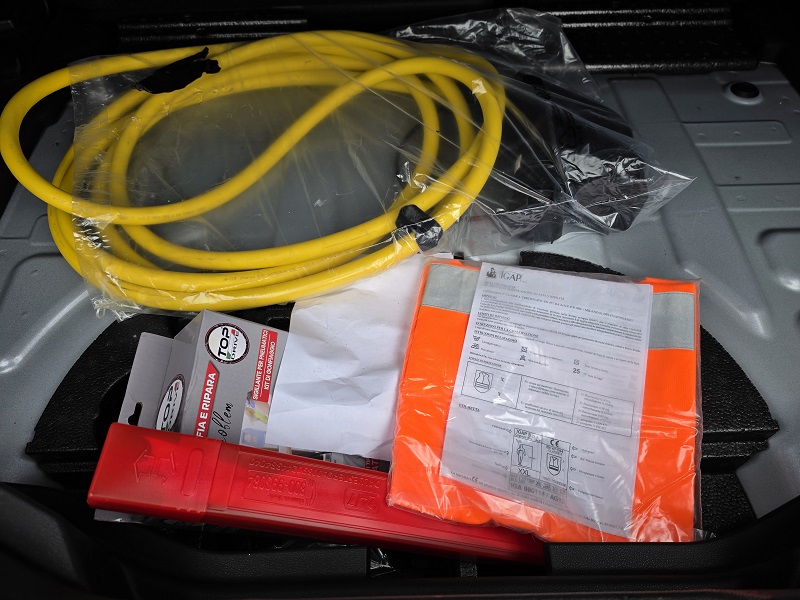 
								JEEP Avenger Full-Electric FWD 156CV Auto Altitude 54kWh full									