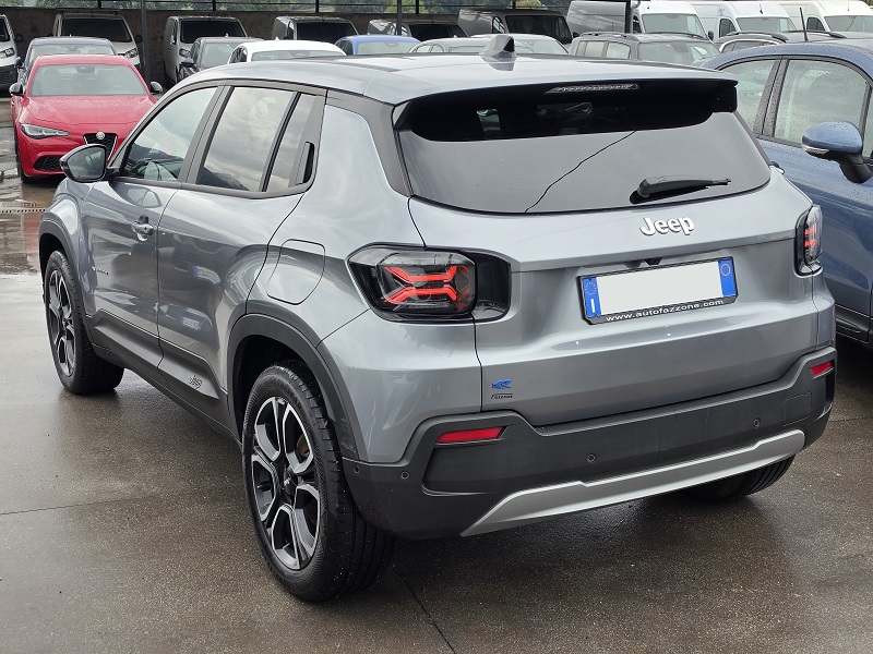 
								JEEP Avenger Full-Electric FWD 156CV Auto Altitude 54kWh full									